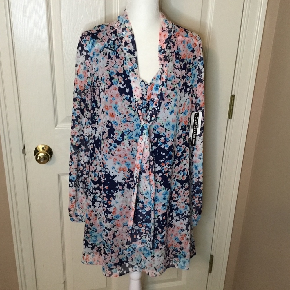 NWT Long Sleeve Floral Tie Neck Shift Dress